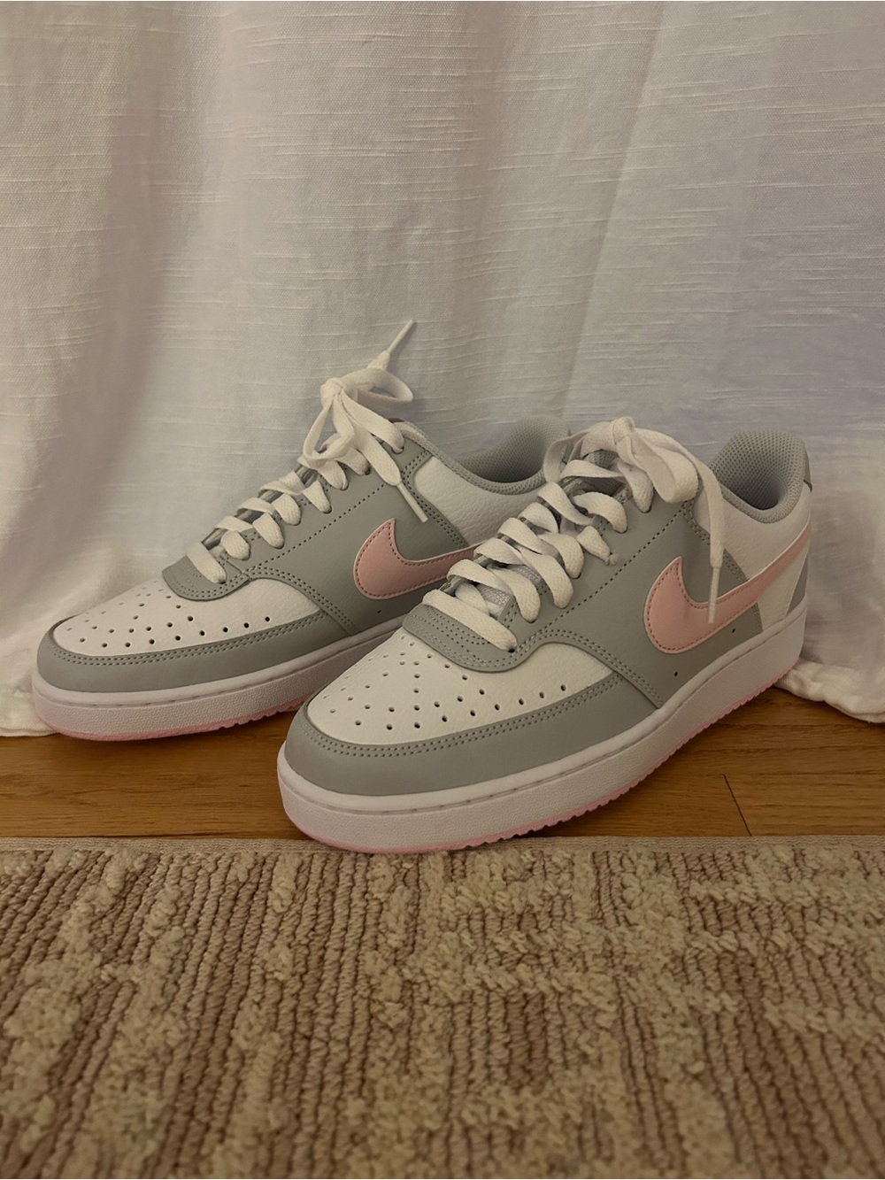 Nike Low-Top Sneakers - White, Gray & Light Pink